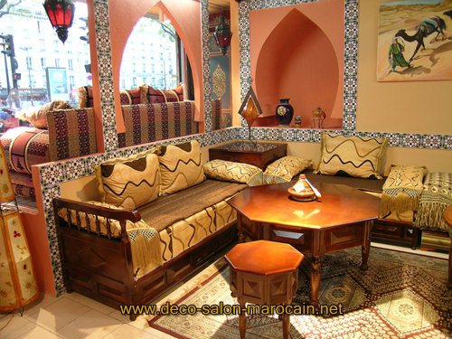 Décoration salon traditionnel au Maroc