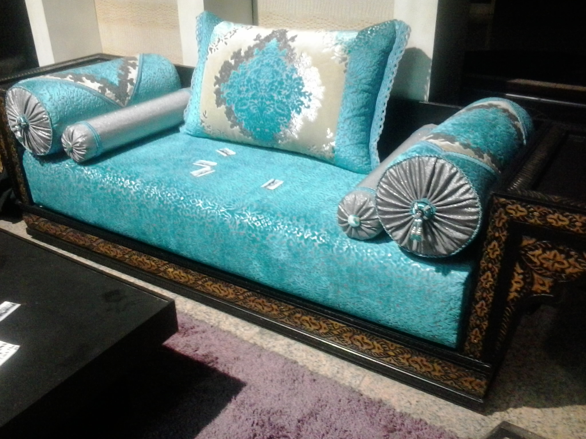 Salon marocain moderne ennoir – lombards